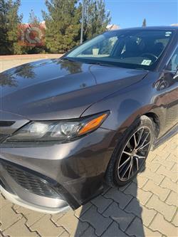 تۆیۆتا کامری